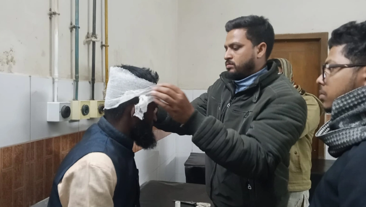 You are currently viewing চুয়াডাঙ্গার নির্বাচনী সংঘর্ষে জামায়াত-বিএনপি, আহত ৬