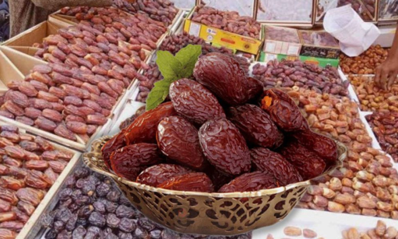 You are currently viewing রমজানে বেশি লাভের আশায় ১ হাজার টন খেজুর মজুদ, জরিমানা