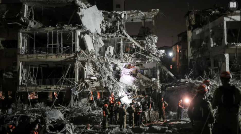 Read more about the article ইরানে যুক্তরাষ্ট্র-ইসরায়েলের হামলা, সহস্রাধিক নিহতের দাবি